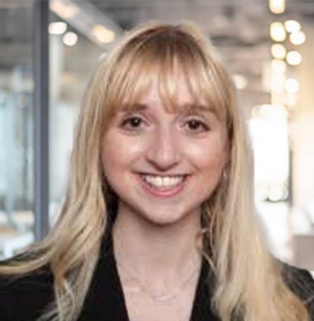 Rachel Kraynak headshot